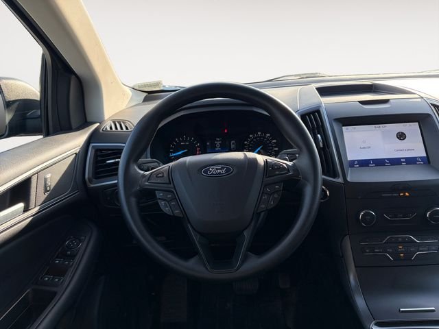 Used 2020 Blue Ford SE image 13