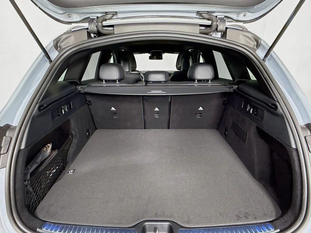 Certified Used 2026  Mercedes-Benz GLC 300 image 27