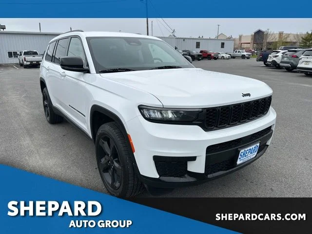 Used 2023 White Jeep Altitude image 1