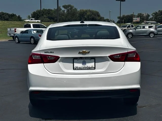 Used 2022 White Chevrolet LS image 6