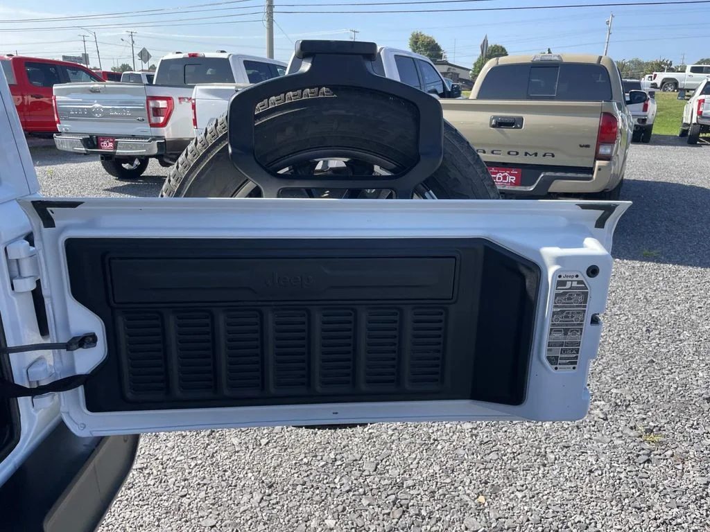 Used 2021 White Jeep Unlimited Sahara 4xe image 20