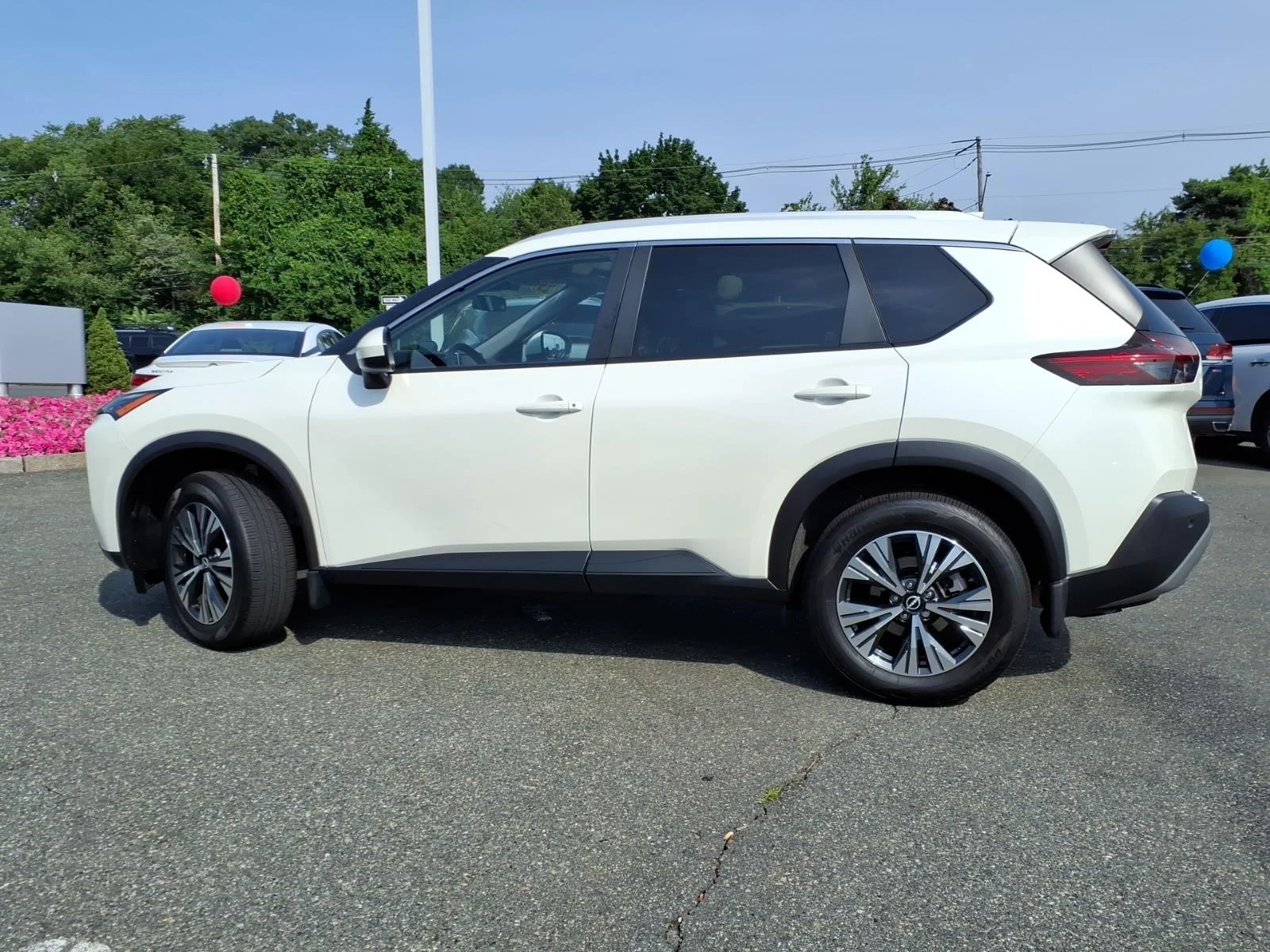 Certified Used 2023 Pearl White Tricoat Nissan SV image 8