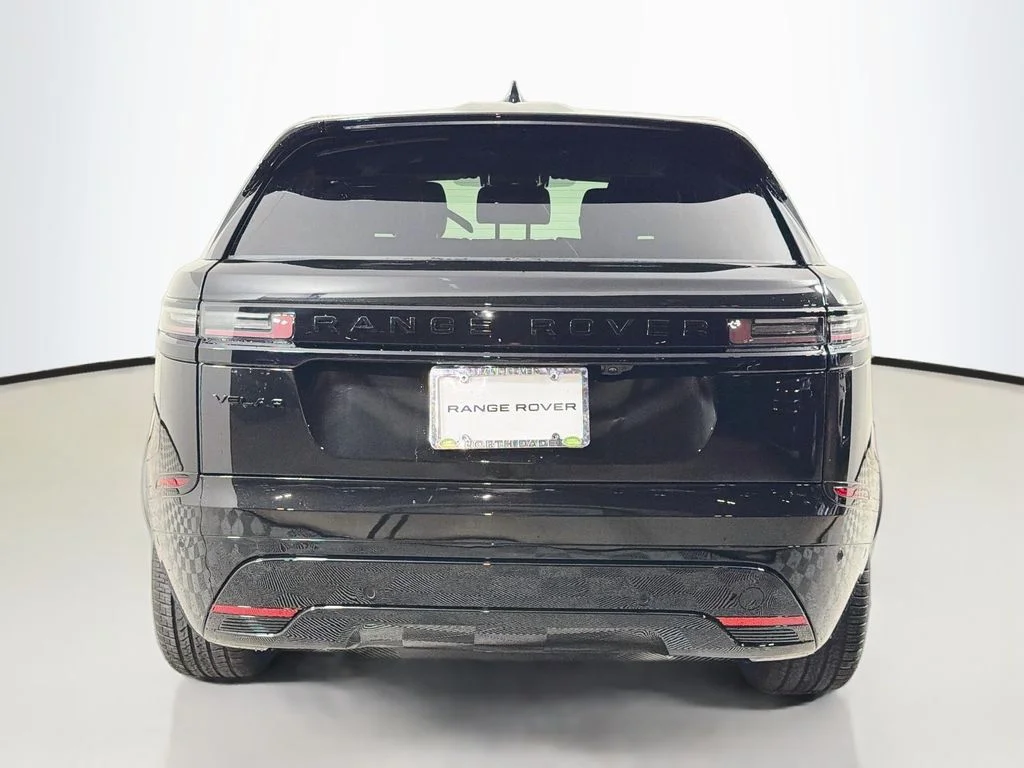 New 2026 Santorini Black Land Rover Belgravia Edition image 6