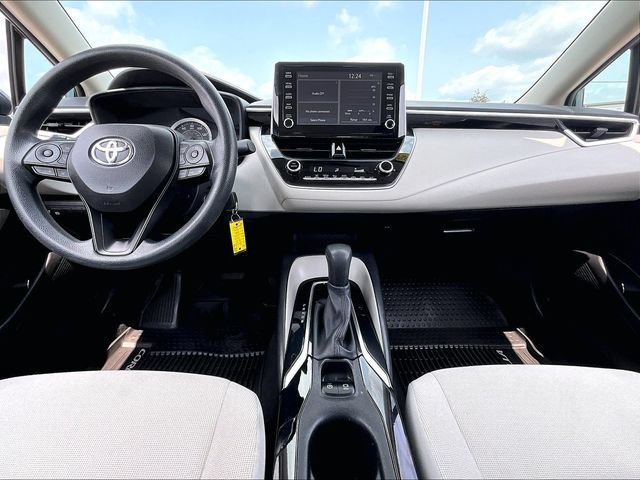 Used 2020 Celestite Toyota LE image 21