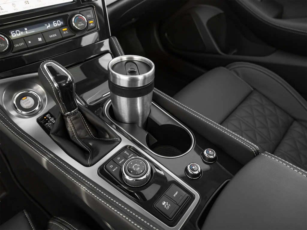 Used 2022 Gray Nissan Platinum image 29