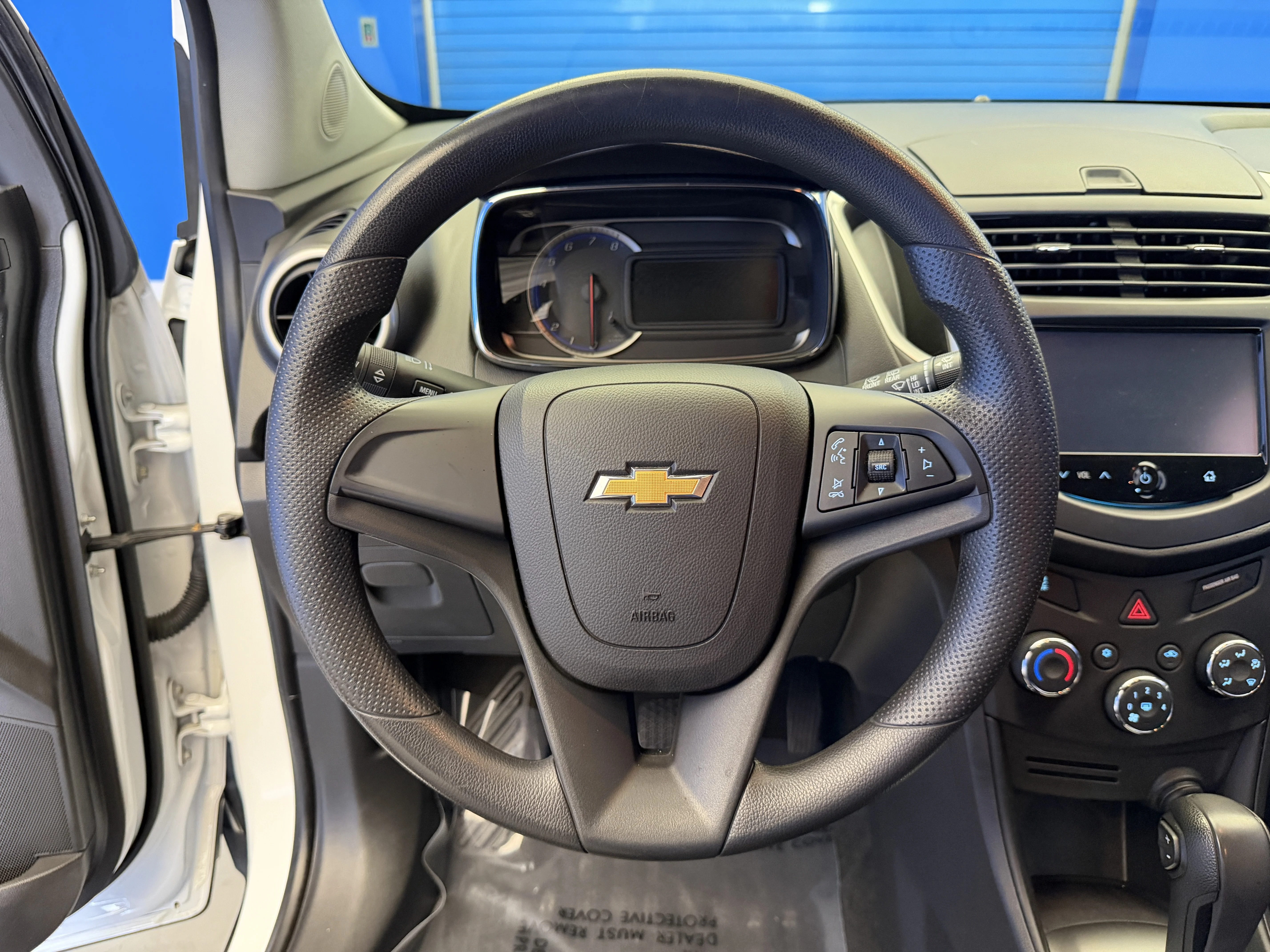 Used 2016 Summit White Chevrolet LS image 15