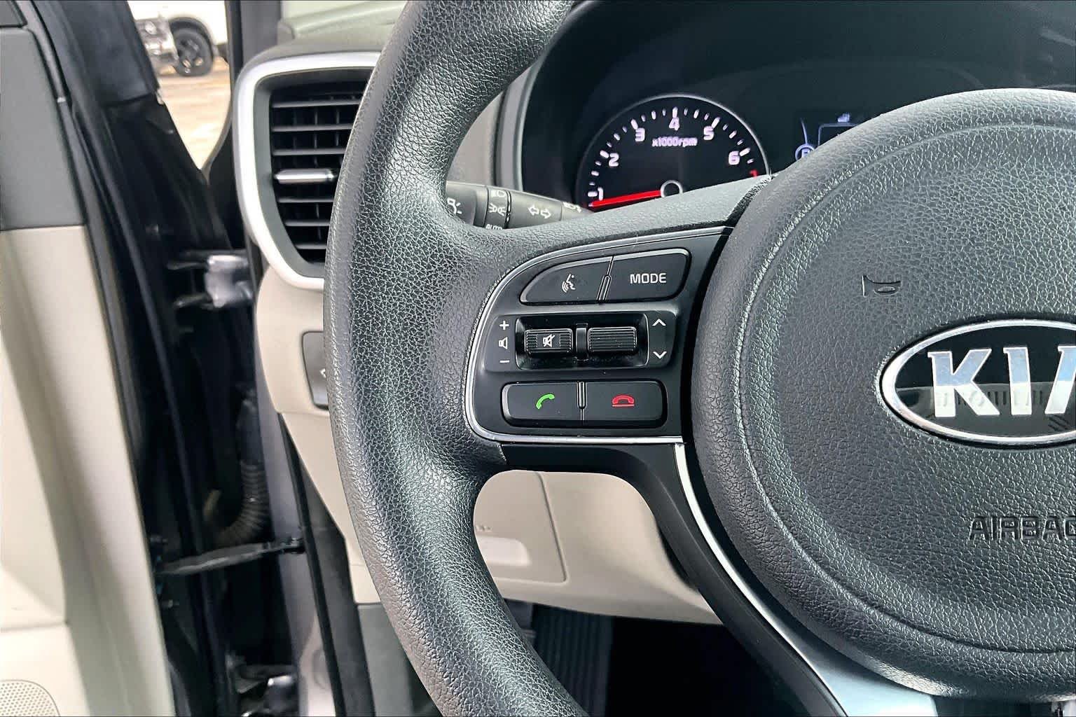 Used 2017 Mineral Silver Kia LX image 23