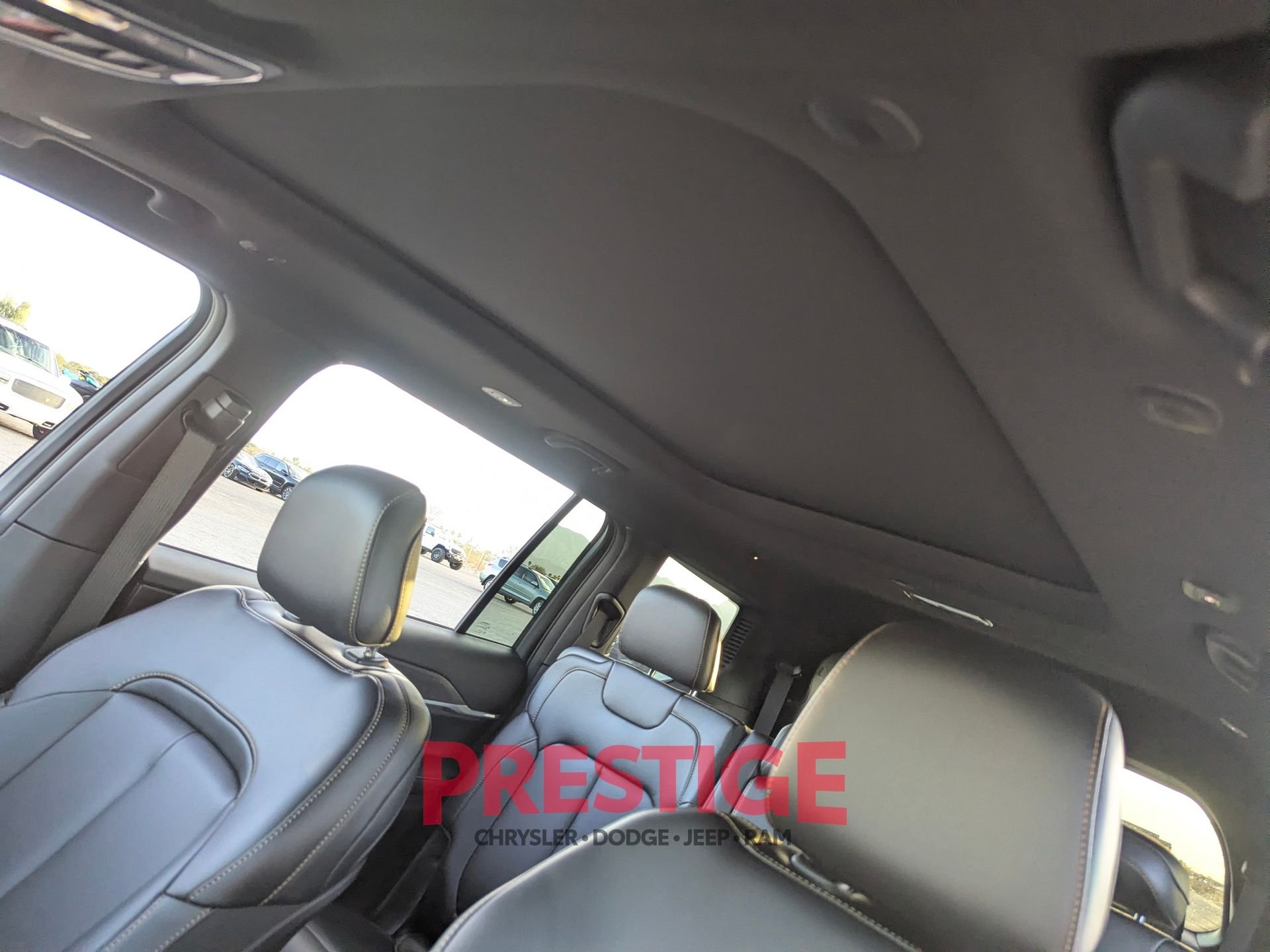 New 2026 Bright White Clear-Coat Exterior Paint Jeep Limited image 23
