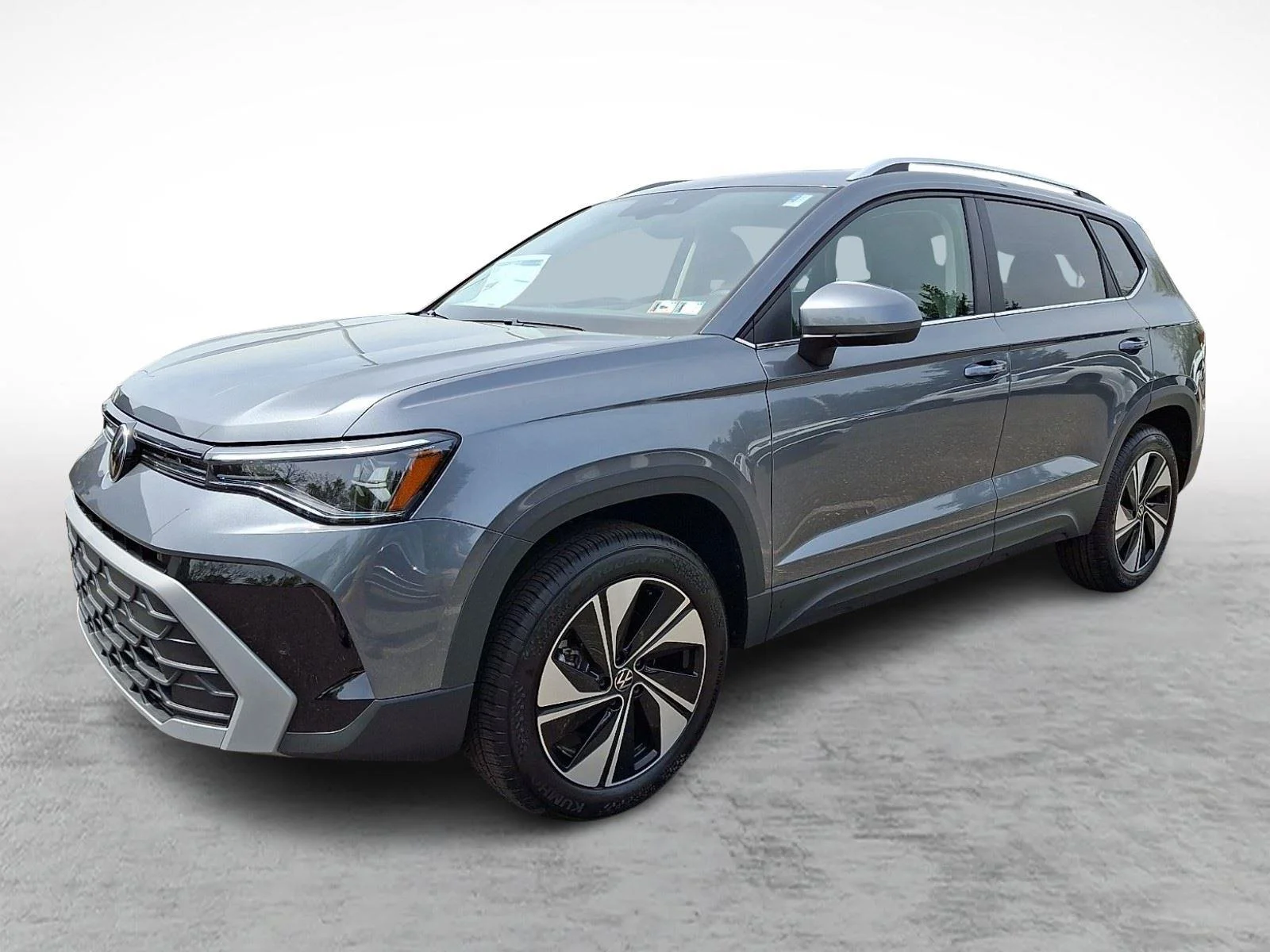 New 2026 Platinum Gray Metallic Volkswagen SE image 3