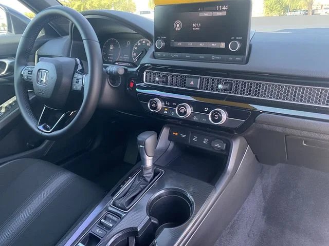 2026 Honda Civic Hatchback Sport - Photo 11