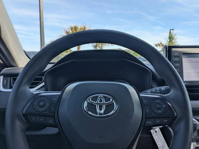 Used 2020 Red Toyota LE image 28