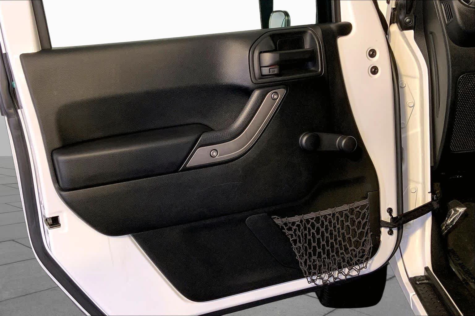 Used 2017 Bright White Clearcoat Jeep Sport image 22