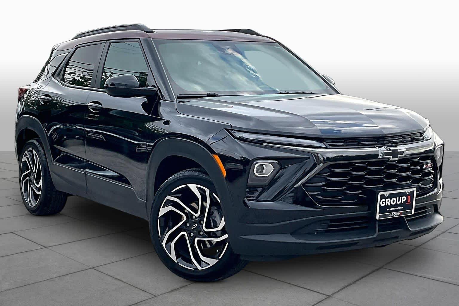 Used 2025 Mosaic Black Metallic Chevrolet RS image 3