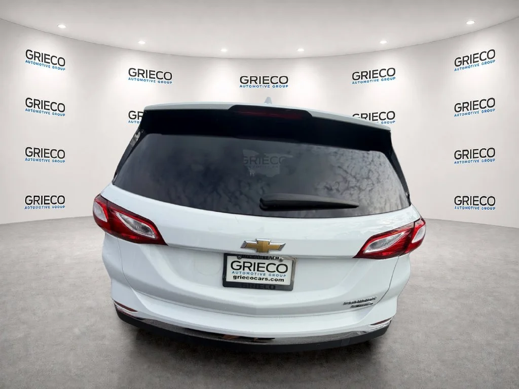 Used 2018 SUMMIT WHITE Chevrolet Premier image 9