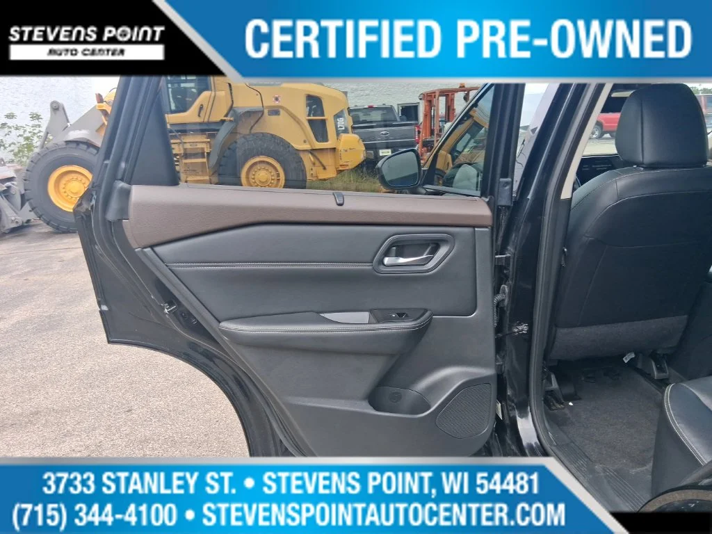 Used 2023 Super Black Nissan SL image 32
