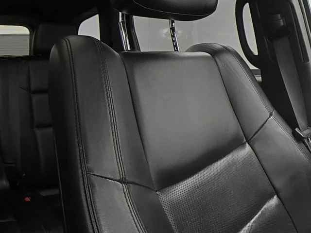 Used 2019 White Jeep Limited image 33