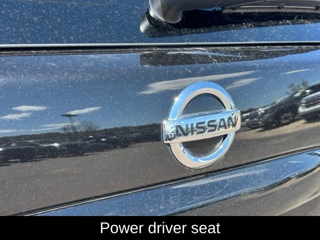 Used 2019 Black Nissan Platinum image 20