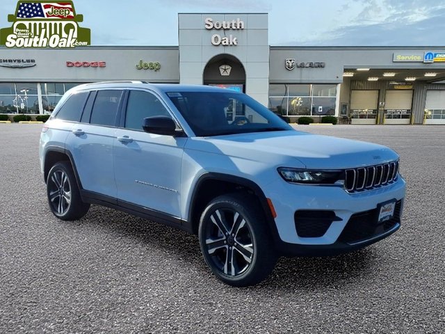 2027 Jeep Grand Cherokee Laredo X