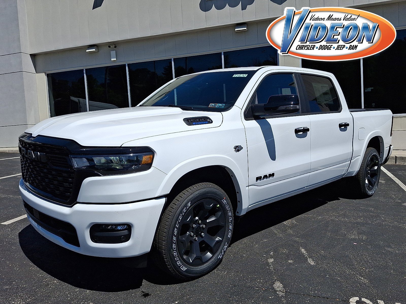 2026 RAM 1500 Big Horn/Lone Star 4x4 Crew Cab 5'7's photo