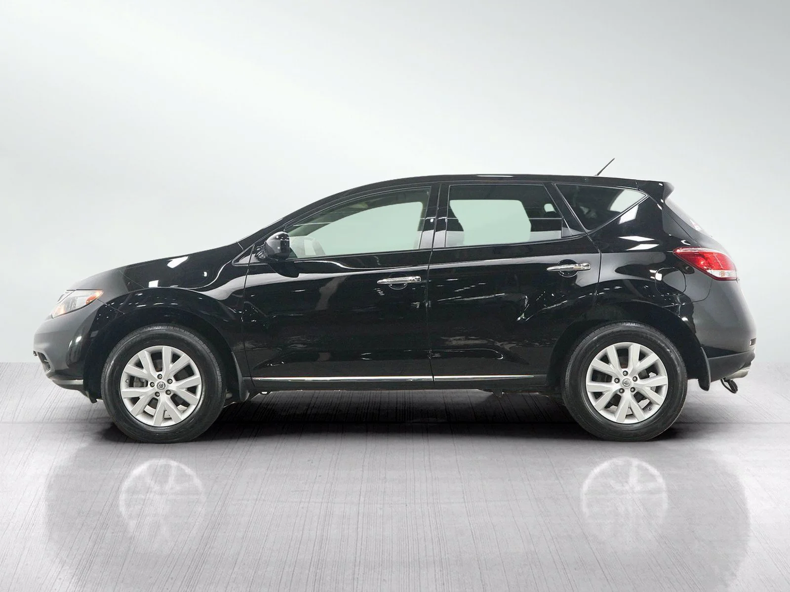 Used 2014 Nissan Murano S with VIN JN8AZ1MW1EW527097 for sale in Burnsville, Minnesota