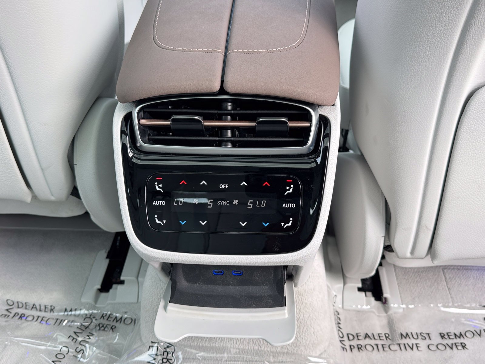 Certified Used 2023 Gray Mercedes-Benz 580 image 10
