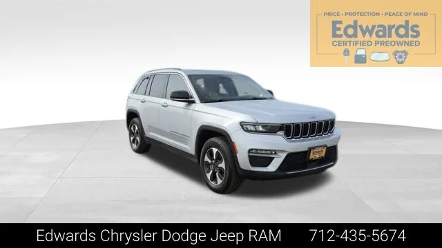 2022 Jeep Grand Cherokee 4xe 4x4's photo