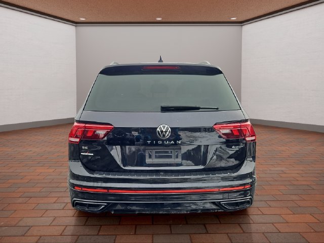 Used 2022 Deep Black Pearl Volkswagen 2.0T SE R-Line Black image 29
