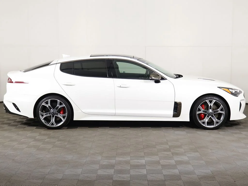 Used 2019 White Kia GT2 image 24