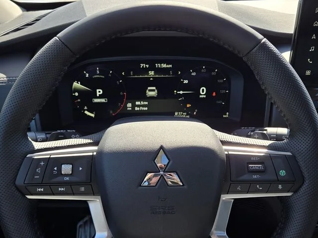 New 2026 White Mitsubishi SEL 1.5T 2WD image 15