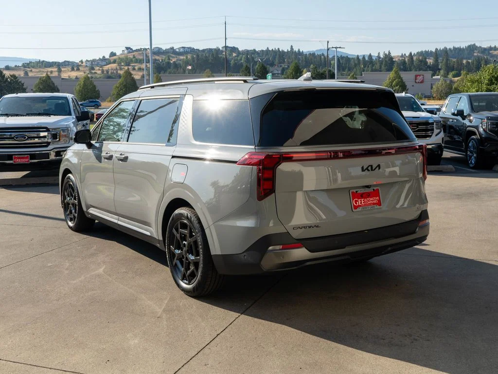 New 2027 White Kia SX image 5