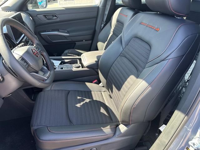 New 2026 Boulder Gray Pearl / Super Black Two-tone Nissan Rock Creek® image 25