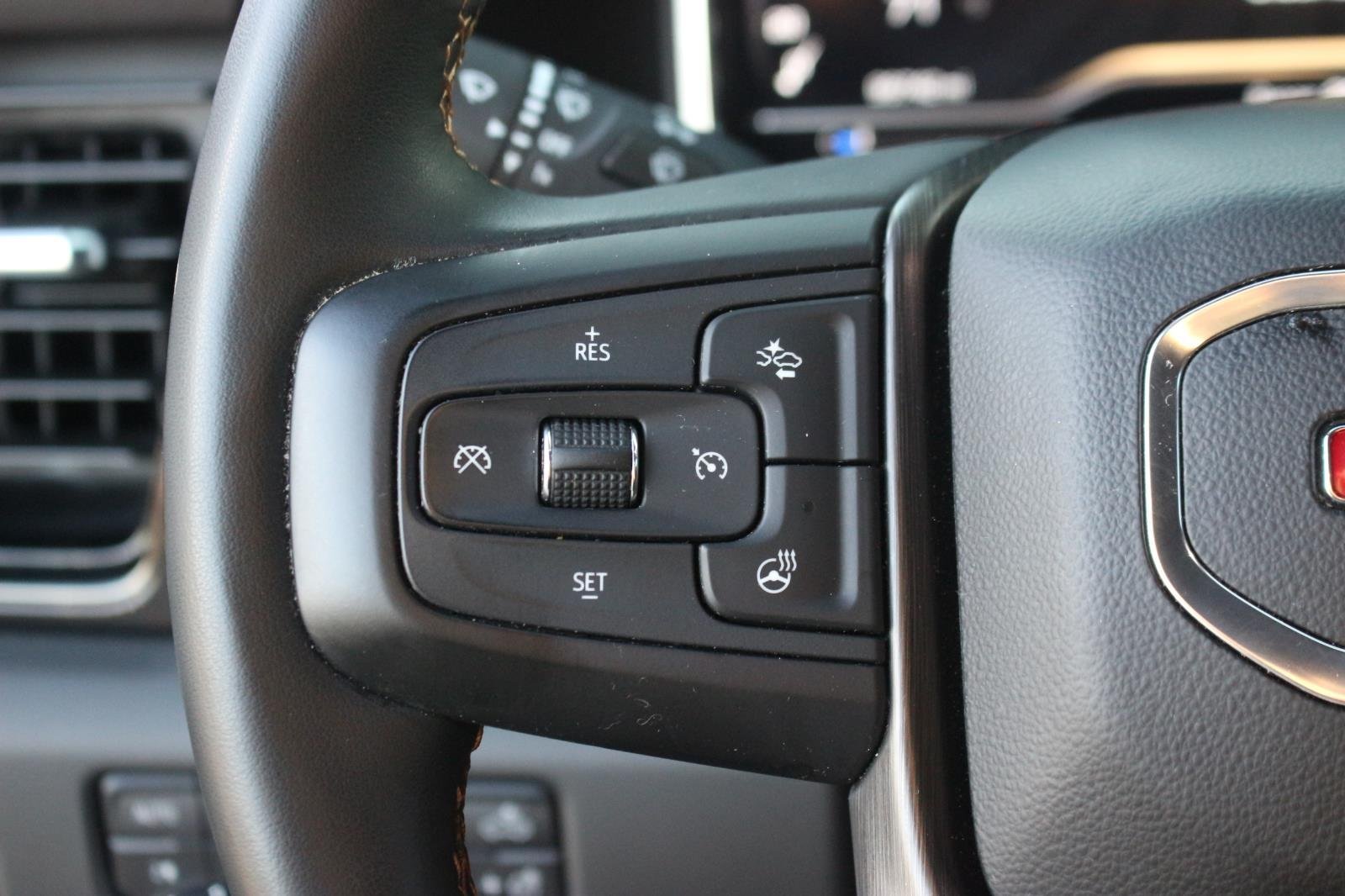 Used 2024 Onyx Black GMC AT4 image 21