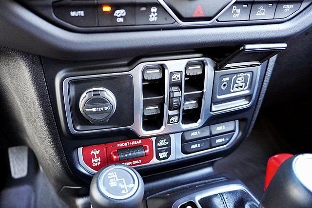 Certified Used 2024 Black Jeep 4-Door Rubicon 392 Final Edition image 36