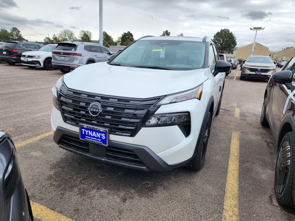 New 2026 Everest White Pearl TriCoat Nissan Dark Armor image 3