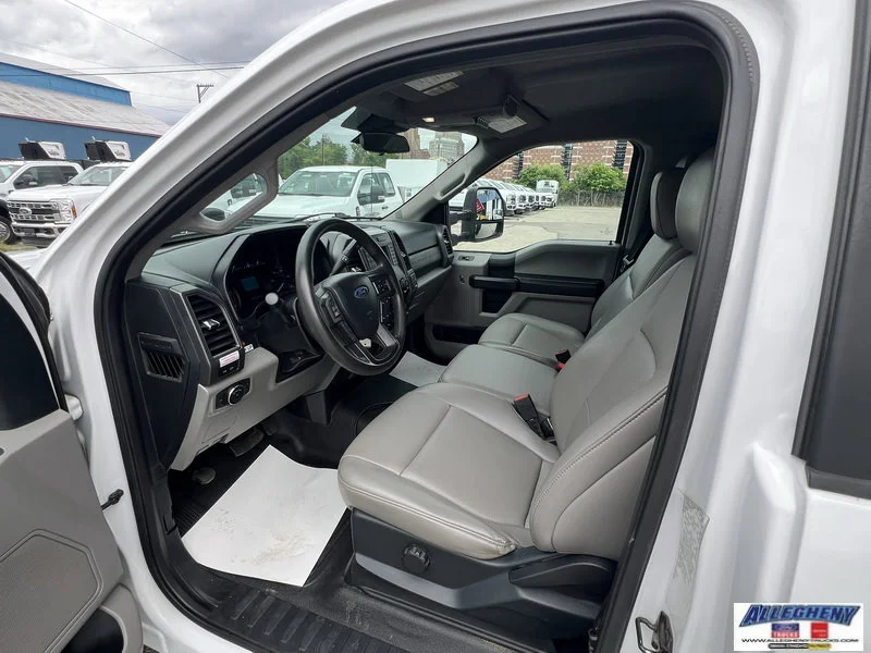 Used 2021 WHI/White Ford XL image 12