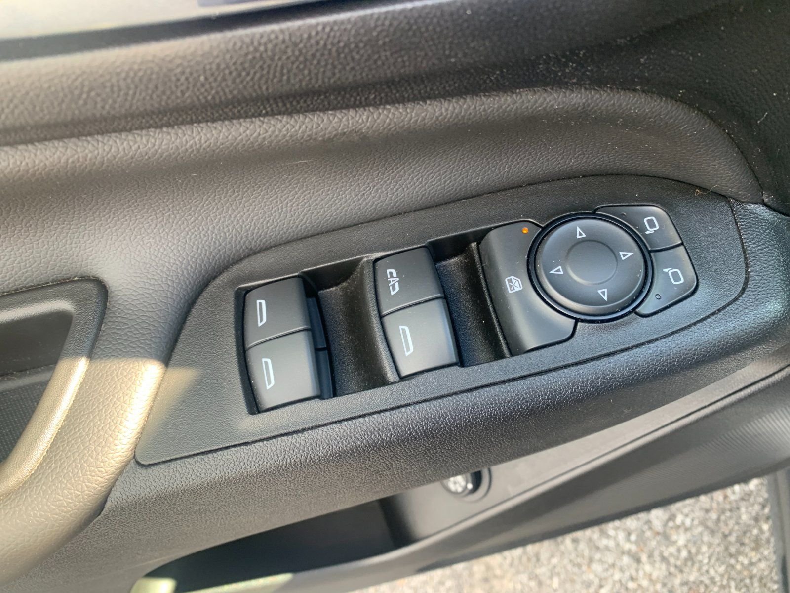 Used 2023 White Chevrolet LT image 13