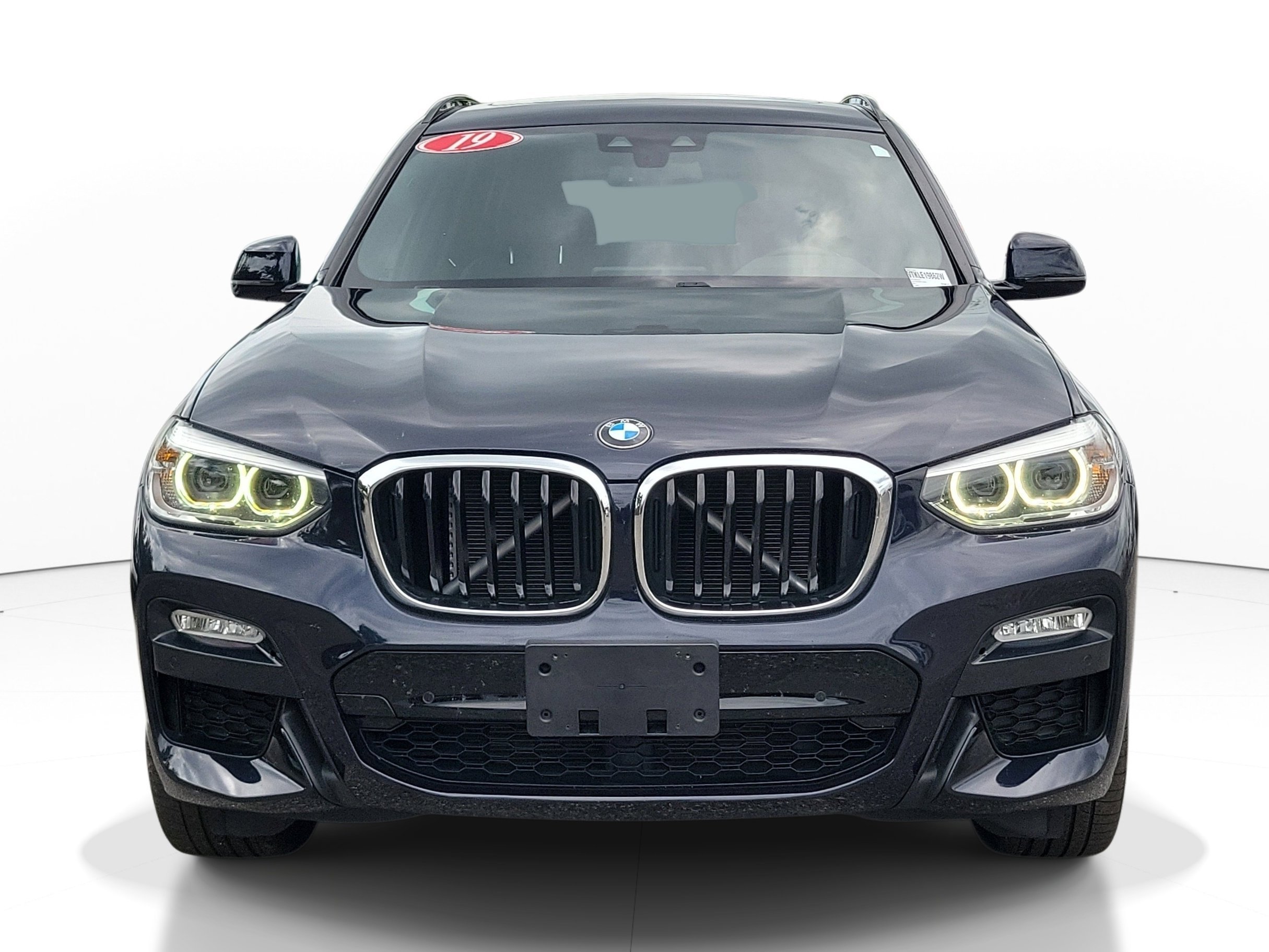 Used 2019 Carbon Black Metallic BMW xDrive30i image 2