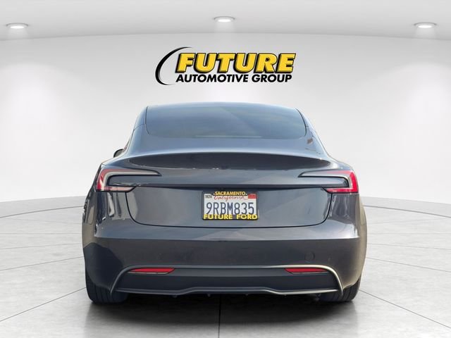 Used 2025  Tesla  image 5