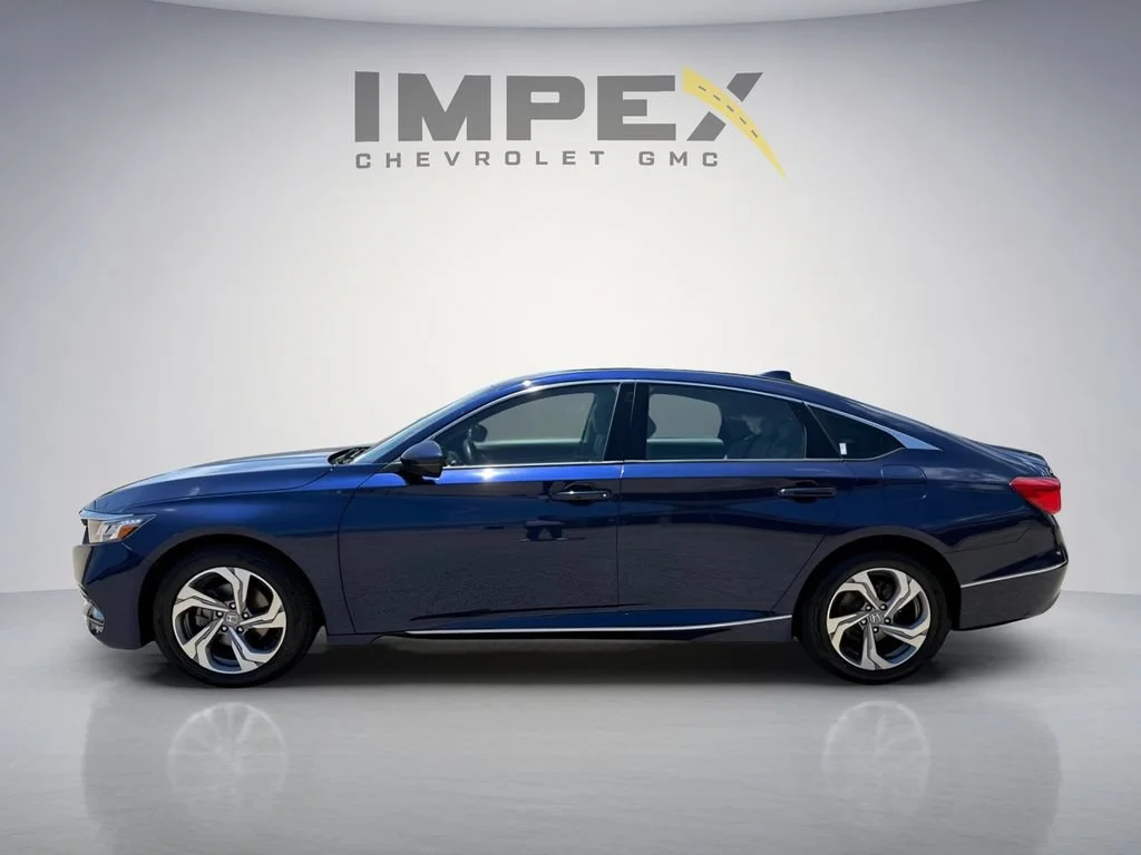 Used 2020  Honda EX-L image 2