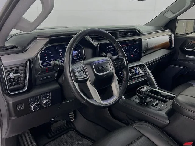 Used 2023 White GMC Denali image 38