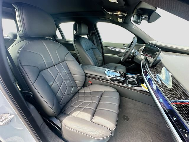 New 2026 Gray BMW 750e xDrive image 24