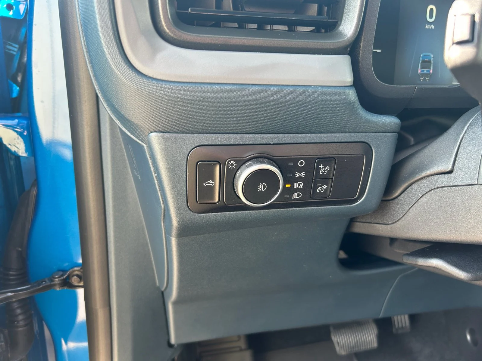 New 2026 Velocity Blue Ford Lobo Standard image 15