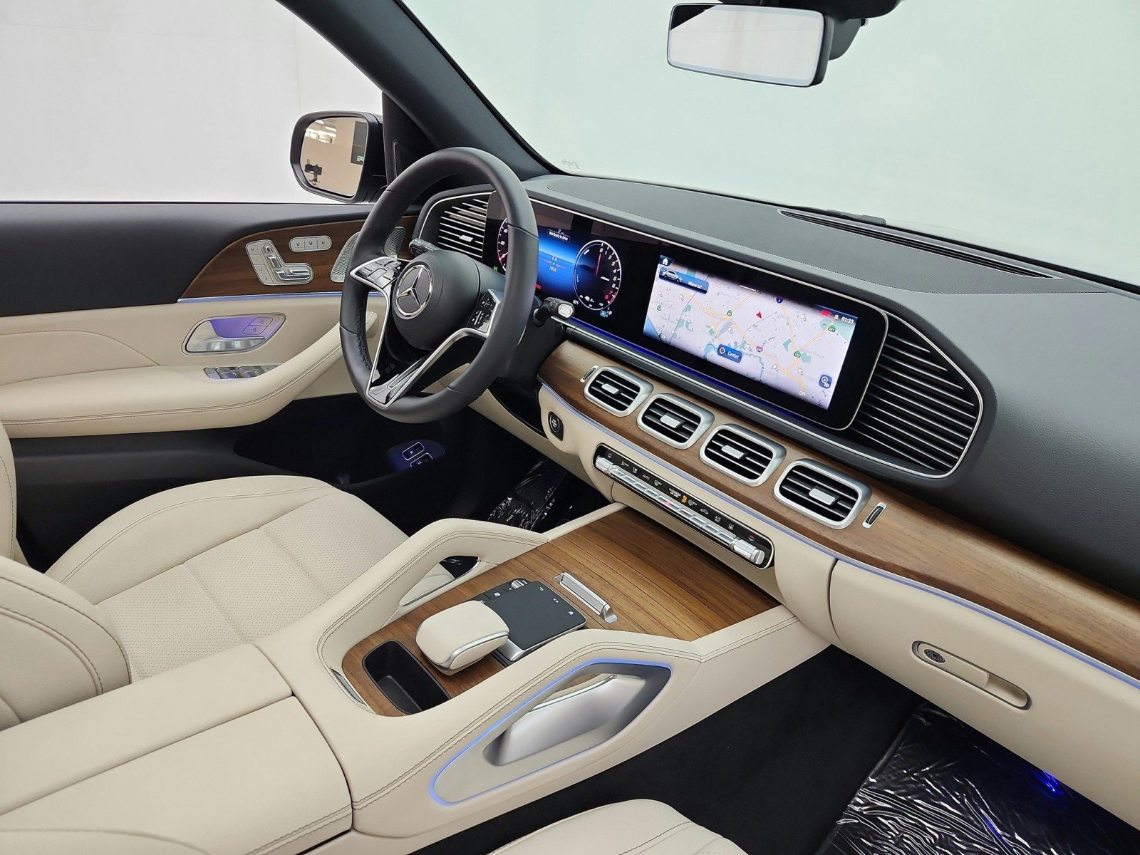 Certified Used 2025 MANUFAKTUR Alpine Grey Mercedes-Benz GLE 450e 4MATIC® SUV image 18