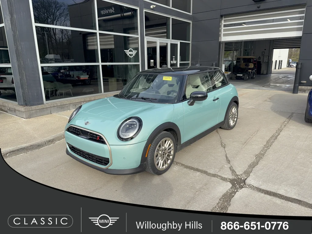 2026 MINI Hardtop Cooper S Signature's photo