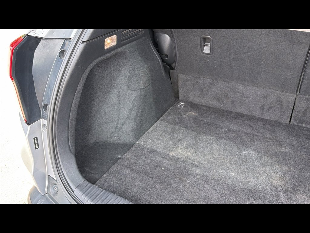 Used 2018  Honda EX image 25