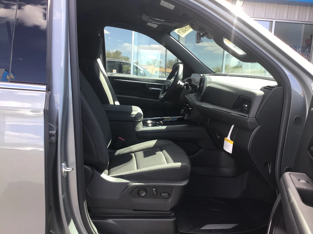 2026 Chevrolet Tahoe LS - Photo 7