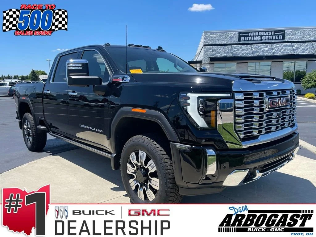 2026 GMC Sierra 4WD Crew Cab Standard Box Denali's photo