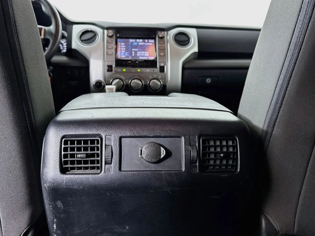 Used 2018 Black Toyota SR5 image 27