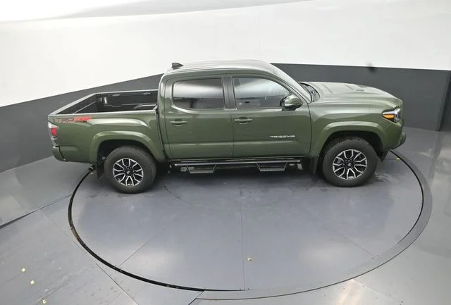 Used 2022 Green Toyota TRD Sport image 30