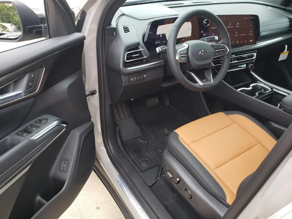 New 2027 Sandstone Gray Chevrolet Z71 image 15